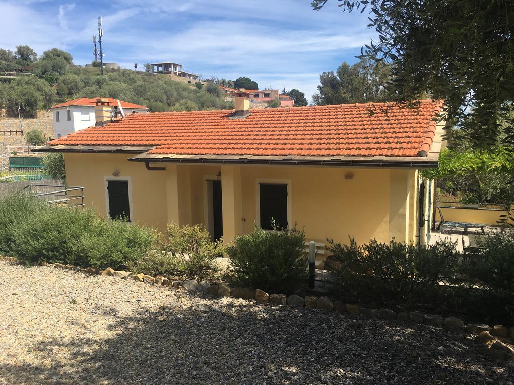 La Casa Di Fedra Villa Империа Екстериор снимка