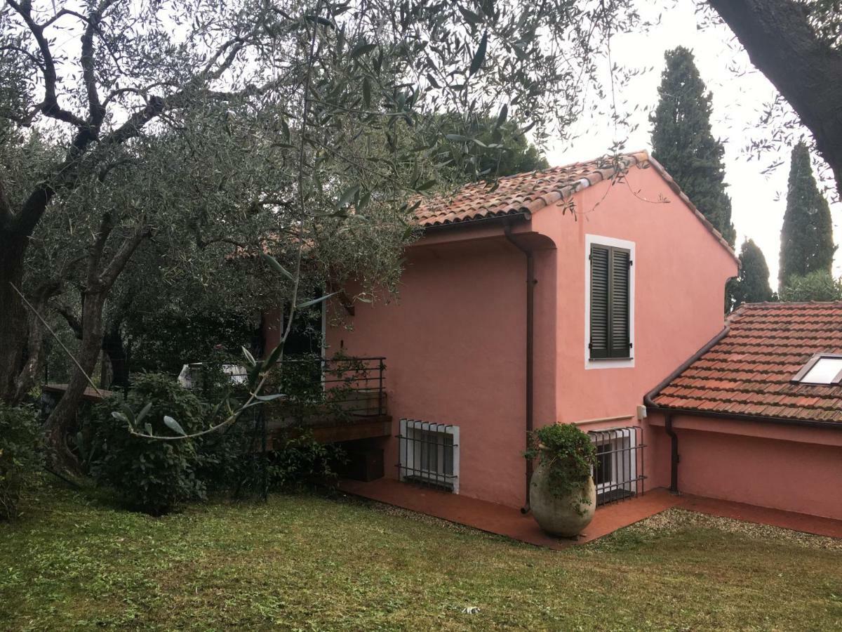 La Casa Di Fedra Villa Империа Екстериор снимка